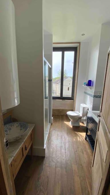 Le Presbytere - Touillon, Jacuzzi, 4 Pour 10 Ferienhaus Touillon