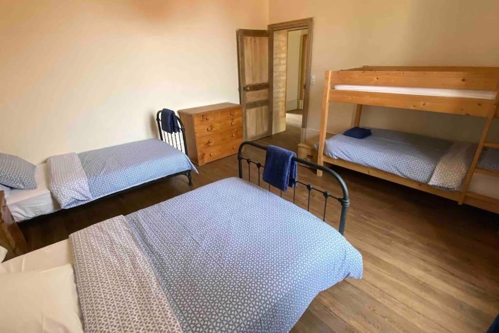 Le Presbytere - Touillon, Jacuzzi, 4 Pour 10 Ferienhaus
