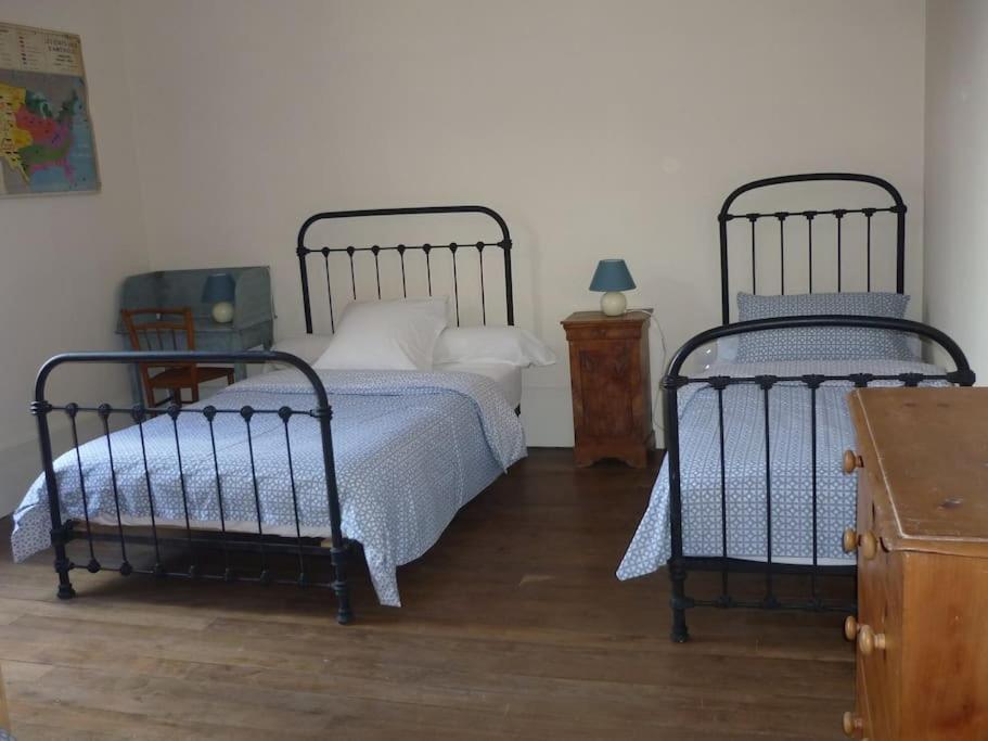 Le Presbytere - Touillon, Jacuzzi, 4 Pour 10 Ferienhaus *