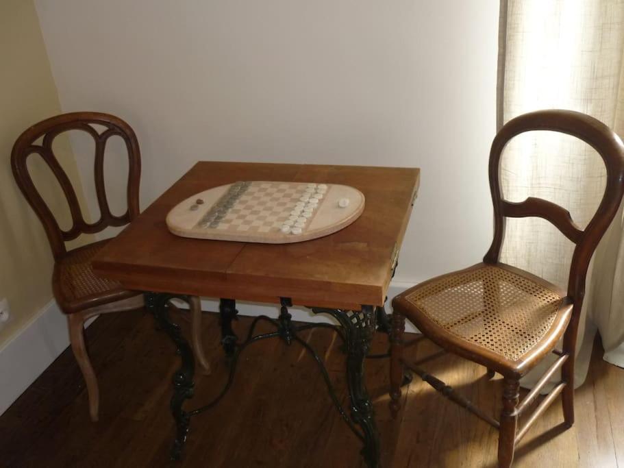 Le Presbytere - Touillon, Jacuzzi, 4 Pour 10 * Touillon